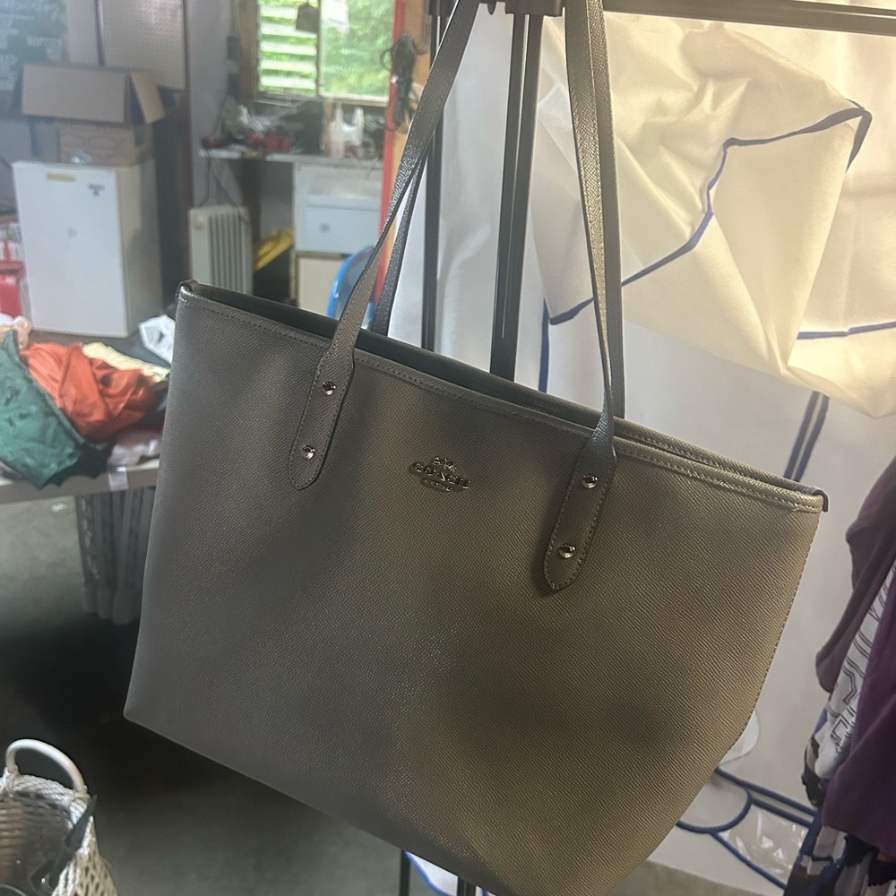 Coach Gray Tote Bag with Spacious Design
